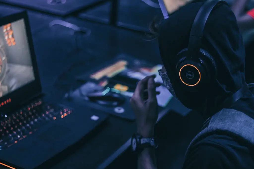 laptop 2000 under gaming